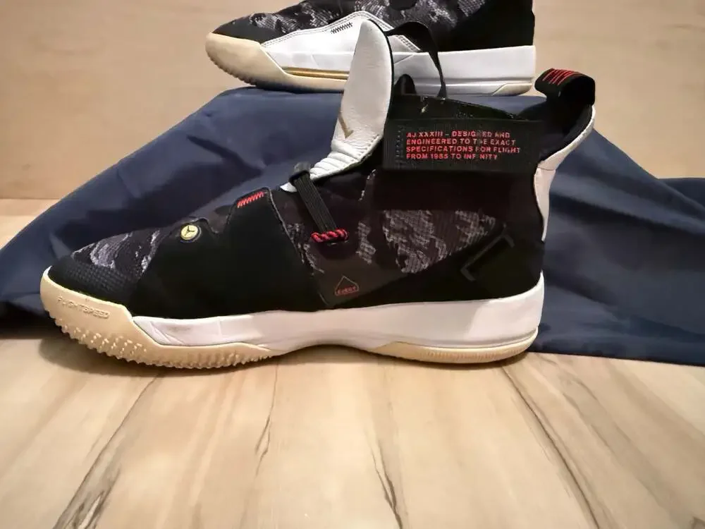 Jordan air xxxiii